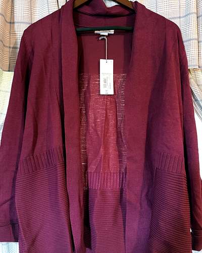 Liz Claiborne open cardigan in Burgundy Passion, Size M Tall