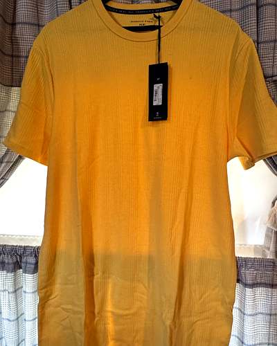 Shaquille O'Neal XLG ribbed tee in Yellow Dahlia, Size L Tall
